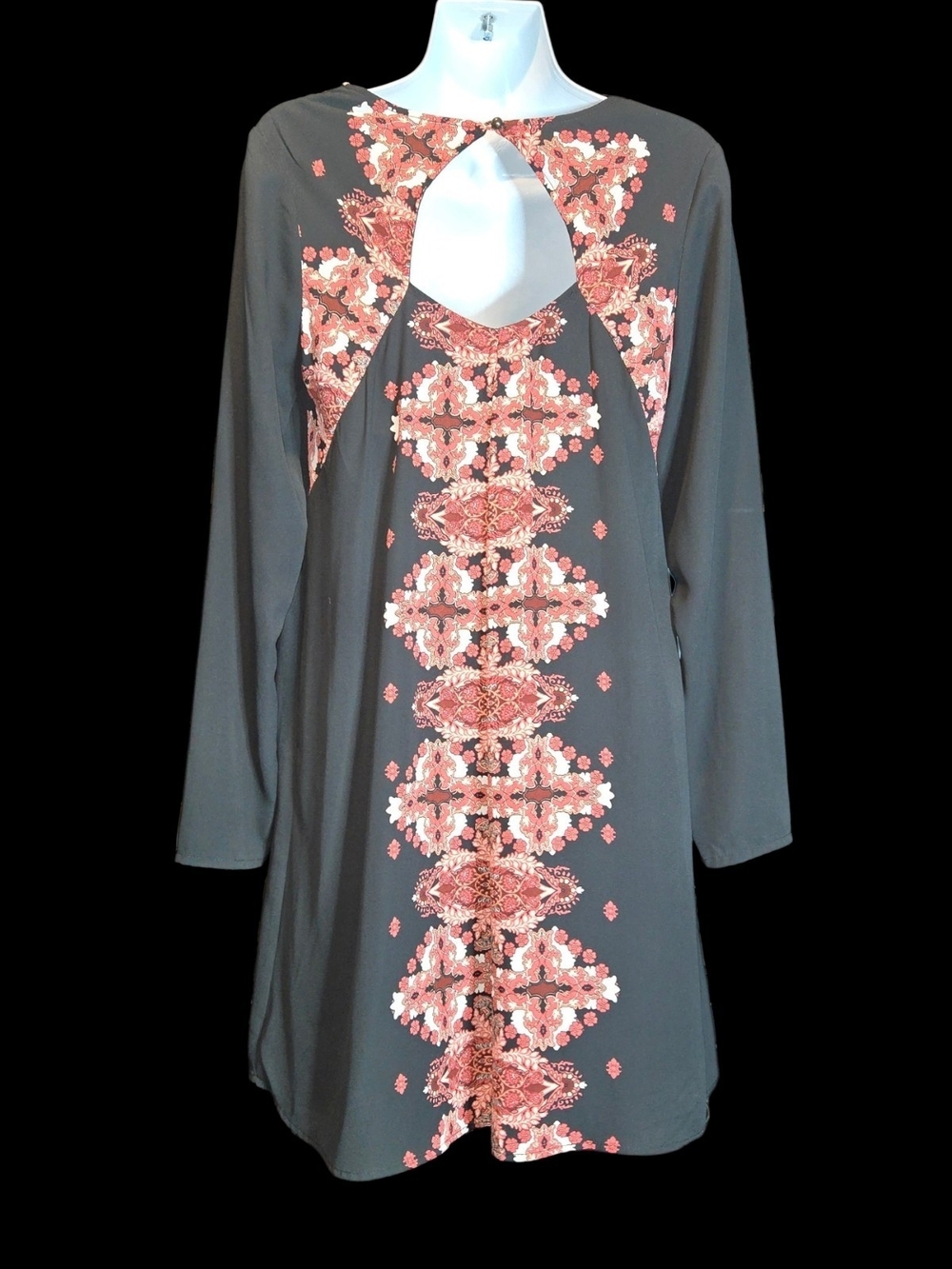 Xhilaration Black Tunic with Coral and Cream Center Panel - Picture 7 of 9